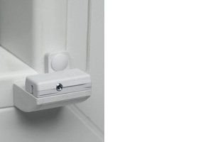 Montaggio dei modelli di fermavetro ciechi plissettati